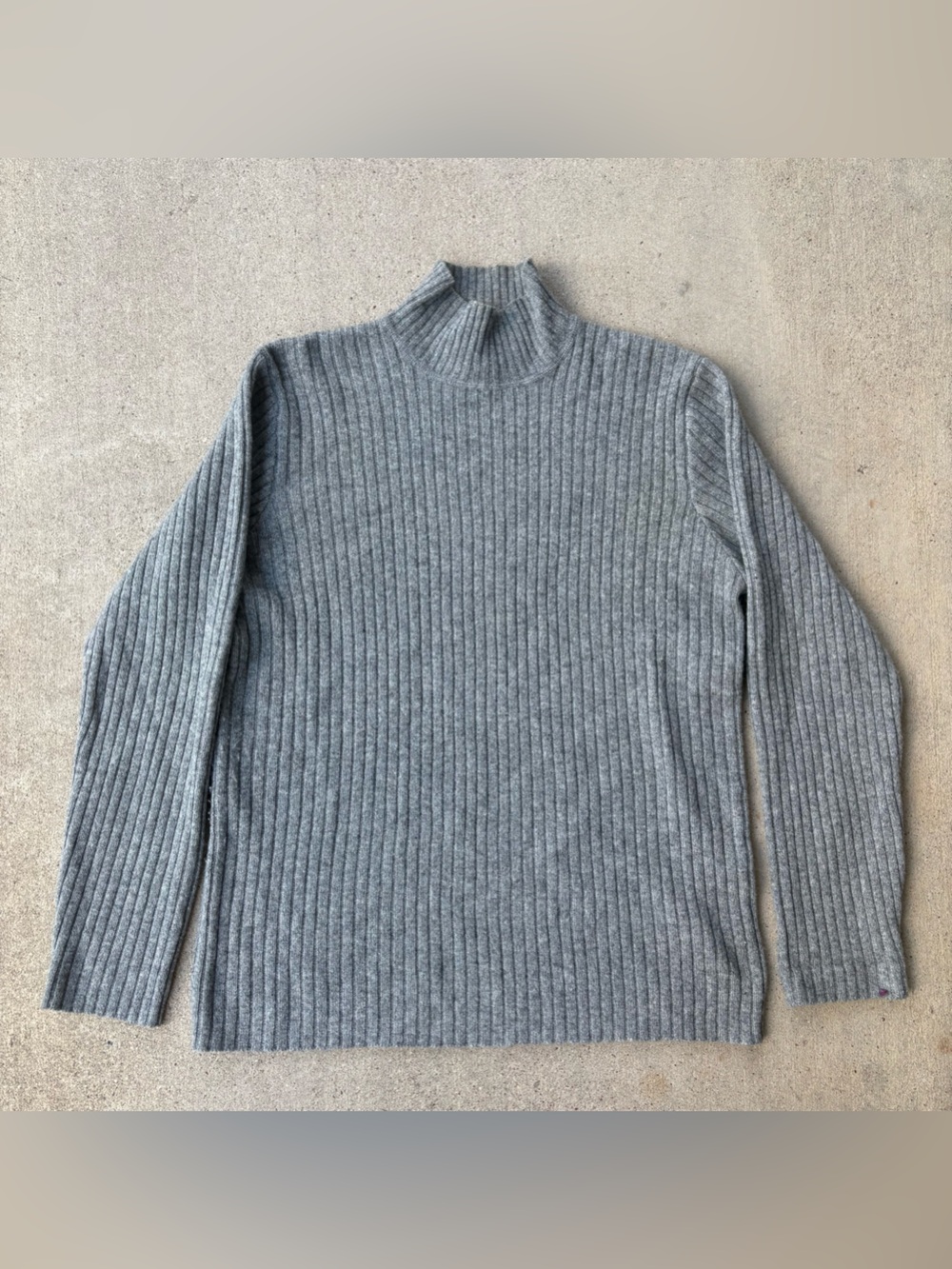 Guess Ribbed Light Grey Turtleneck Sweater vintage size small